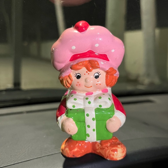 Vintage 1980s Strawberry Shortcake Figurines Statues Ornaments Christmas USED! - Picture 3 of 7